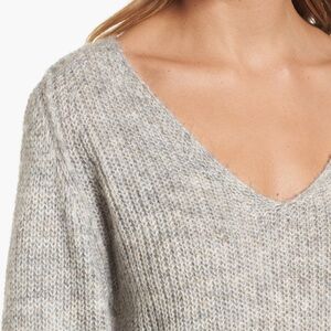 Caslon seam detail v neck sweater